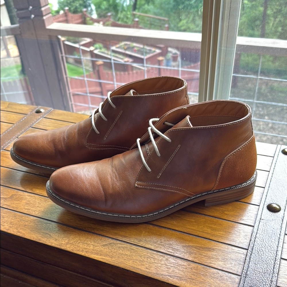 NWOT Arizona Jean Company Brown Chukka Boots